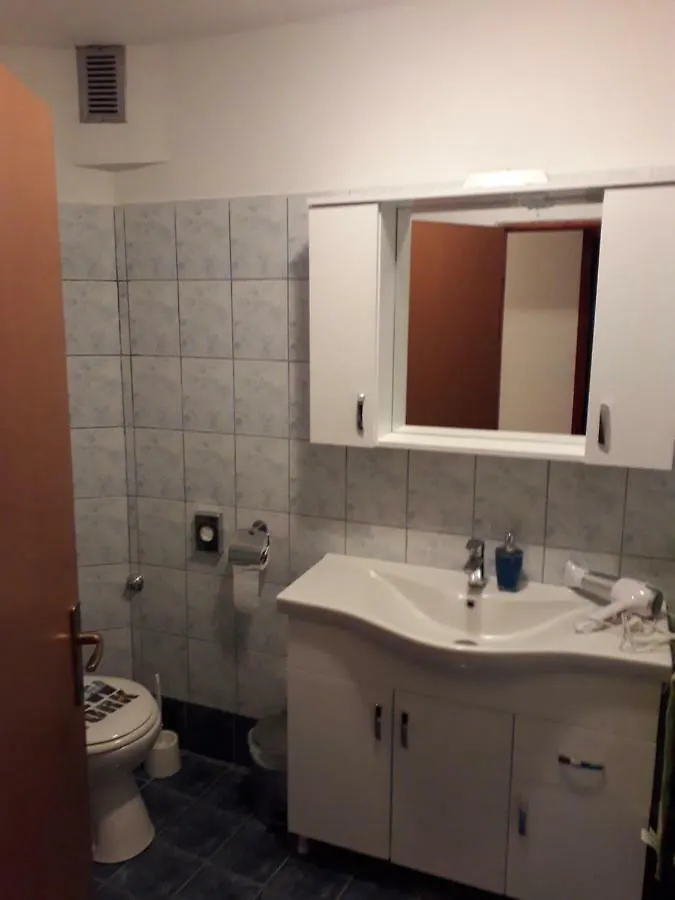 Apartments Alen Pula